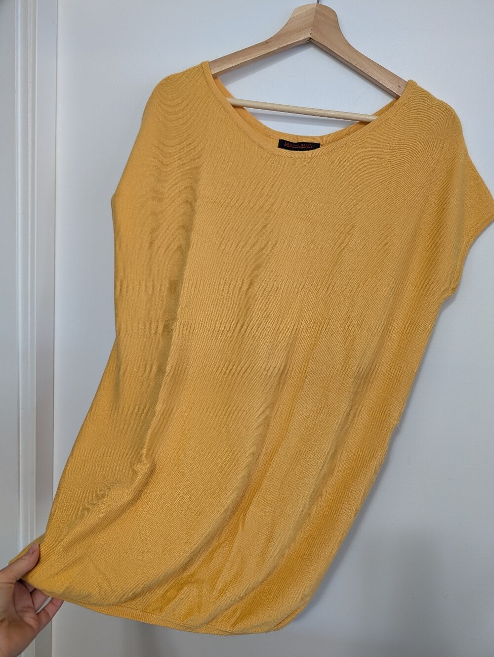Simon Chang Medium Oversized Shirt Yellow Orange Top Cap Sleeve Stretch Knit Tee
